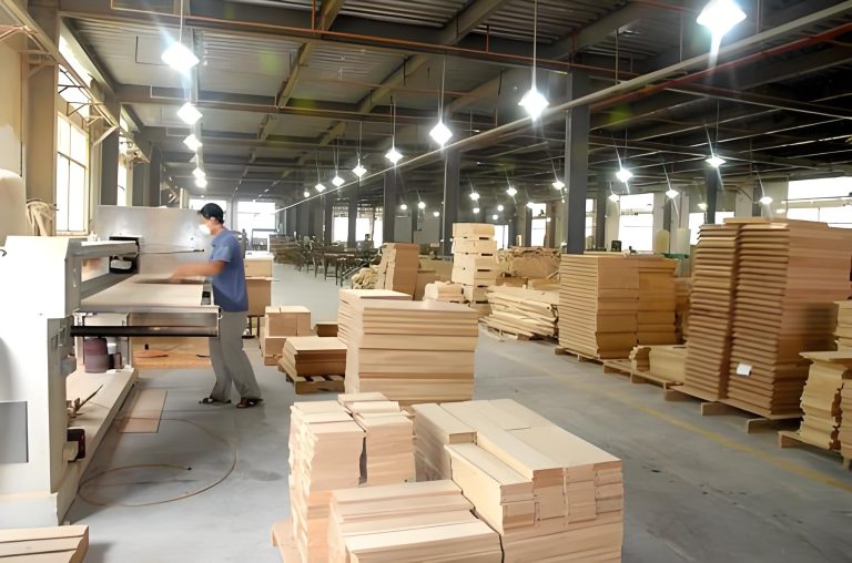 家具厂烟尘处理解决方案——工业除尘器 烟囱粉尘净化